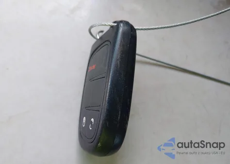 2019 Jeep Cherokee Latitude Plus Fwd z USA, uszkodzony, nr VIN 1C4PJLLB2KD420090